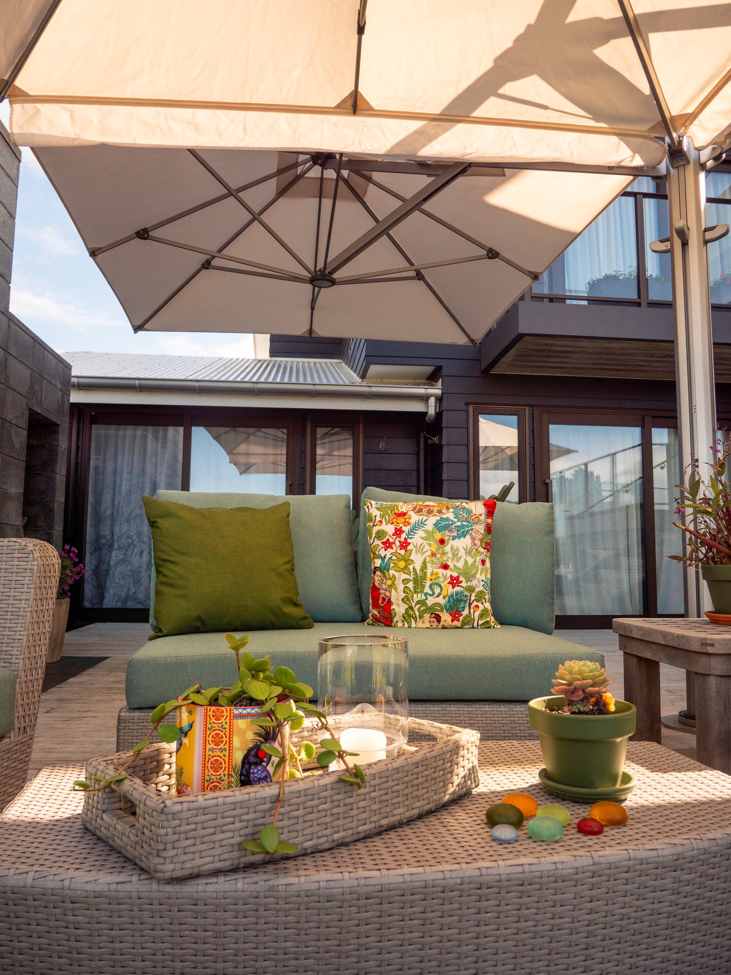 SHADOWSPEC UNITY Multi-Canopy Cantilever Umbrella