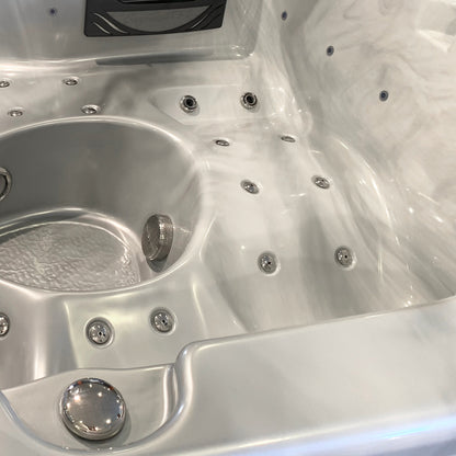 MyOasis | 5 Person Spa | Sapphire Spas