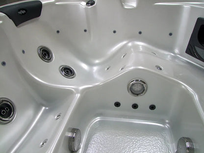 MyFavourite | 6 Person Spa | Sapphire Spas, Pool World Australia