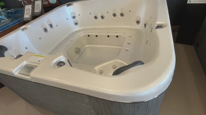 myDelight | 7 Person Spa | Sapphire Spas